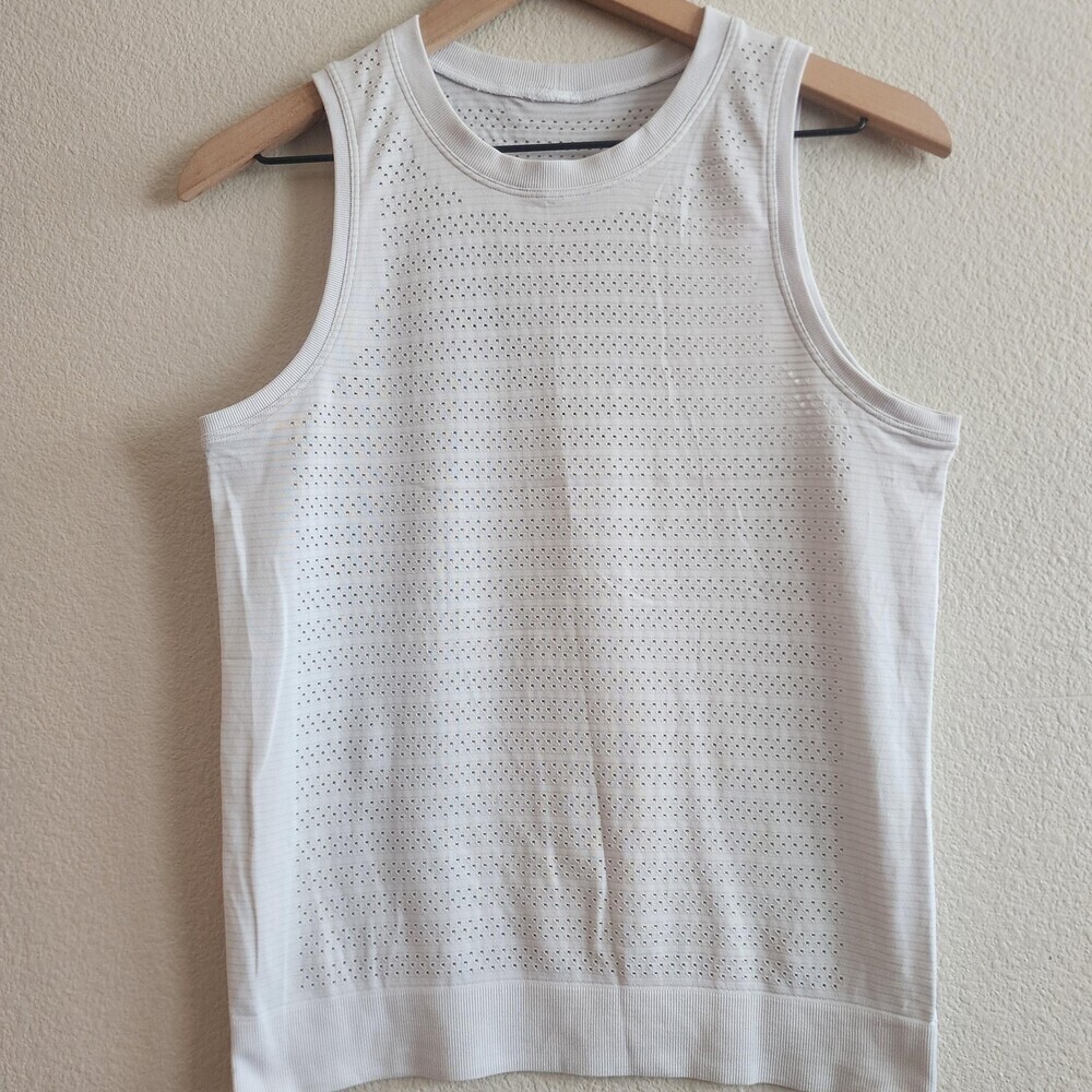 Lululemon Tank Top Womens Small Gray Seamless Mesh Perforated Athletic Running